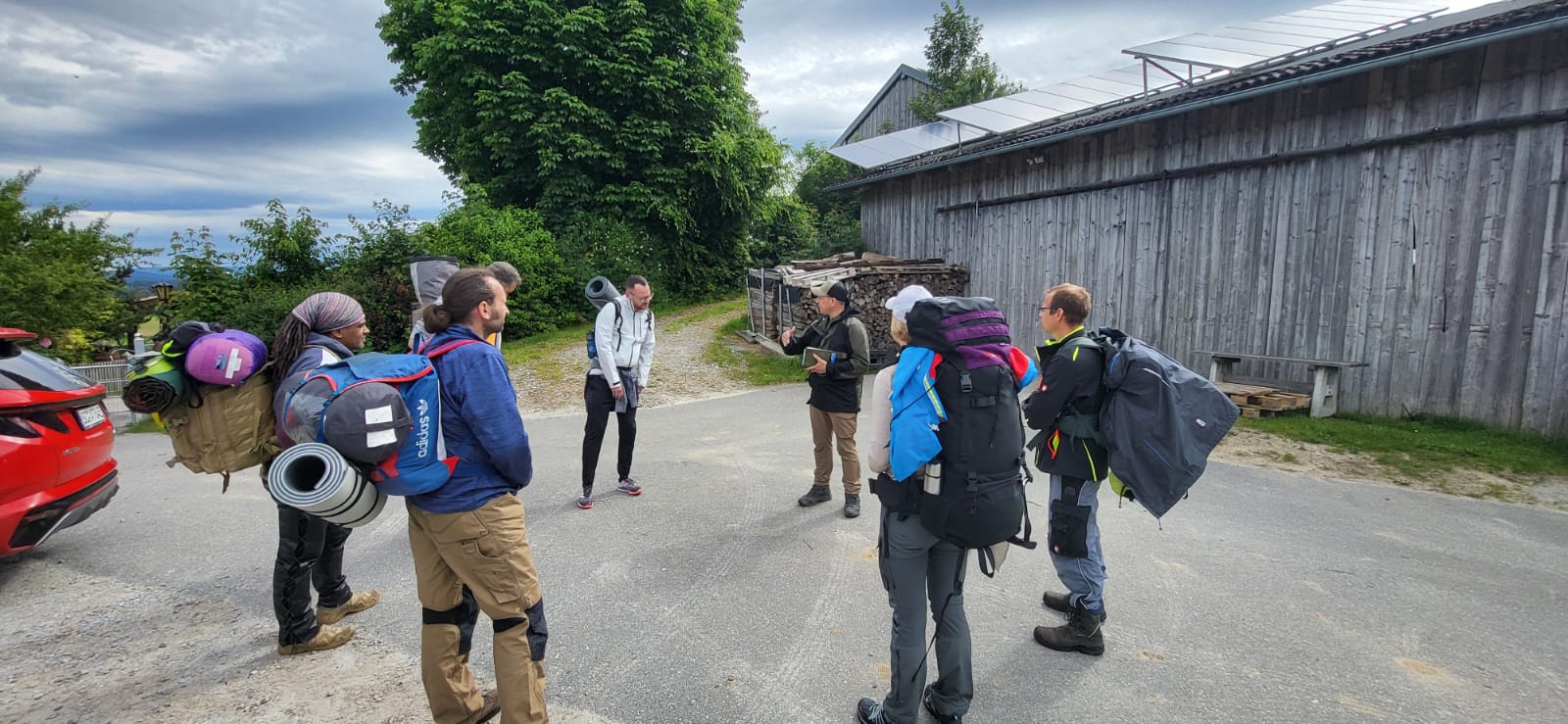 Survival-Teambuilding mit „Expedition Survival“: Zwei Tage raus aus der Komfortzone – rein ins Teamgefühl